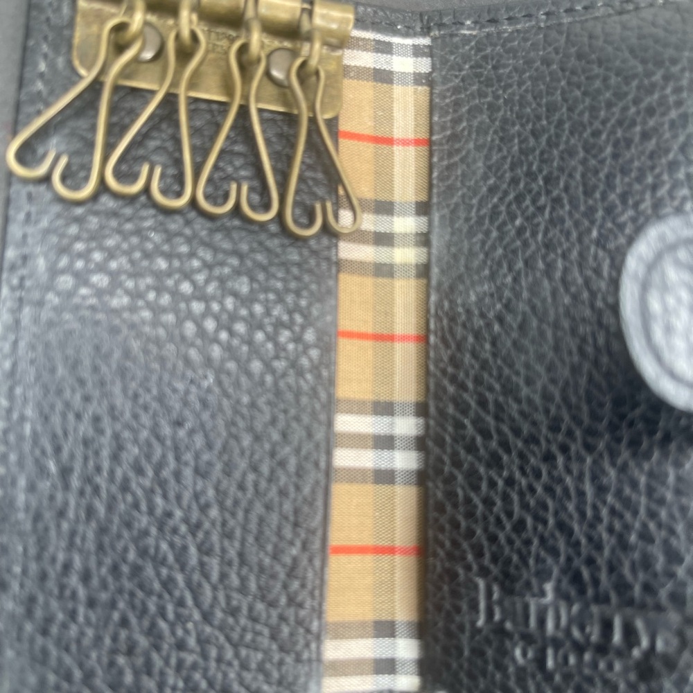 Burberrys Black Leather Key Holder - Picture 6 of 9